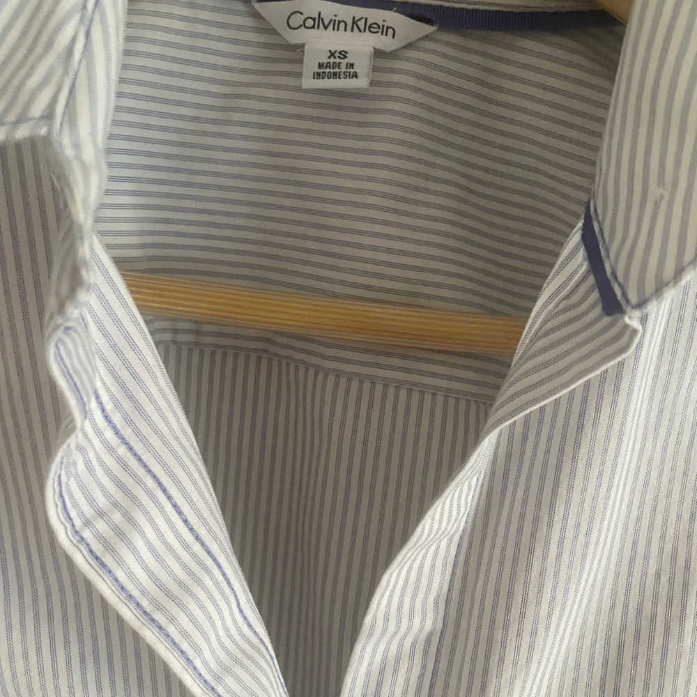 Button down Calvin Klein shirt - Picture 8 of 10